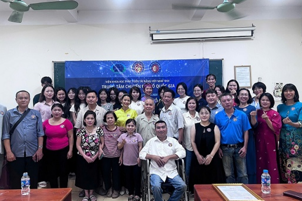 Trao quyết định nhân sự đào tạo cho giảng viên 3 miền